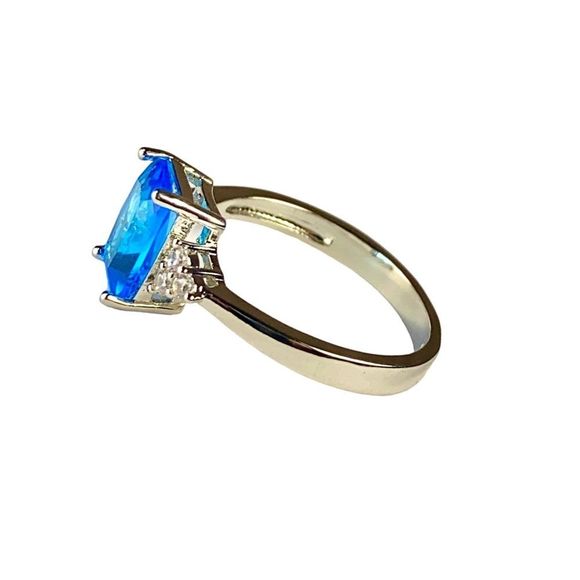 Princess-Cut Topaz & White CZ Gemstones in a 925 Sterling Silver Filled Ring - Picture 5 of 12